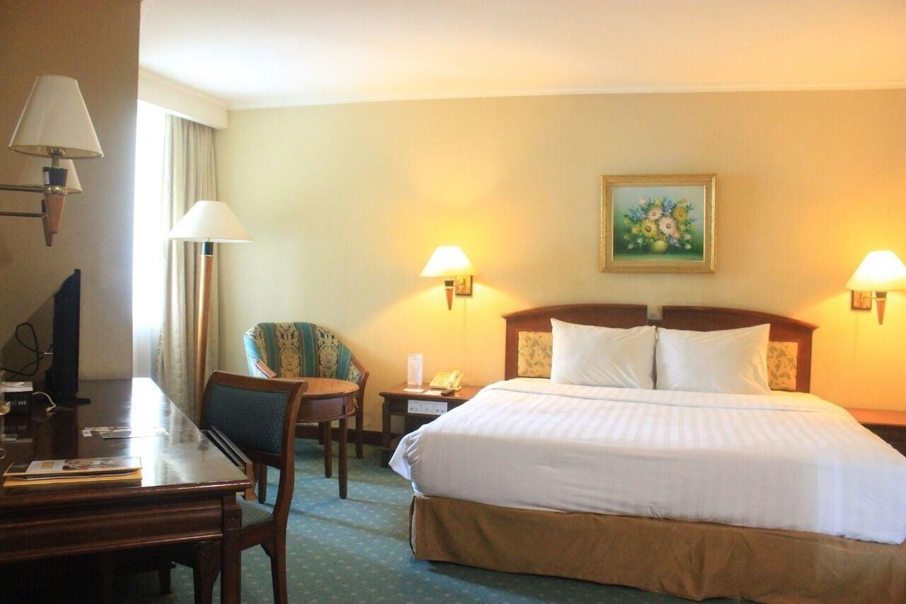 Hotel Grand Arkenso Park View Semarang Esterno foto