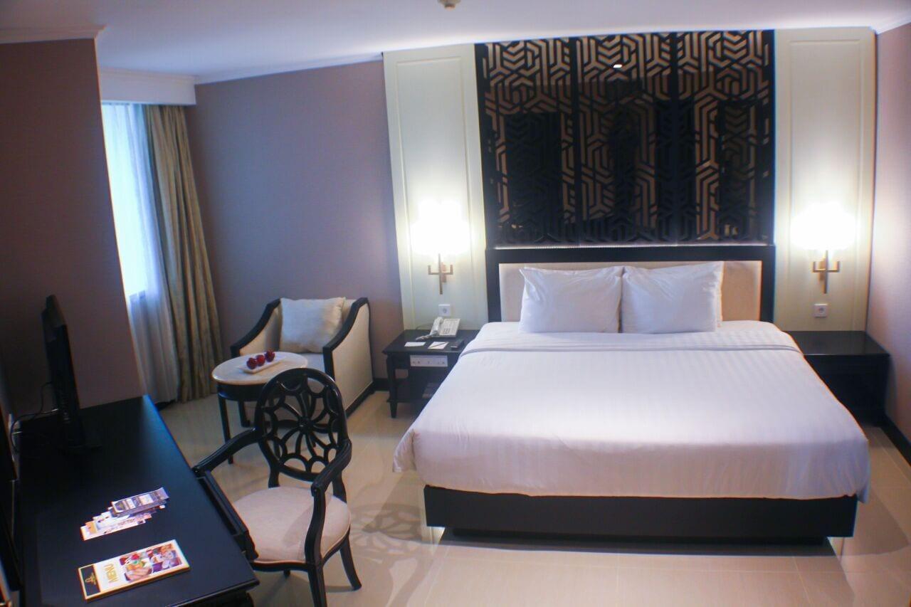 Hotel Grand Arkenso Park View Semarang Esterno foto
