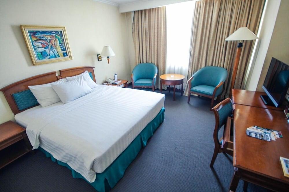 Hotel Grand Arkenso Park View Semarang Esterno foto