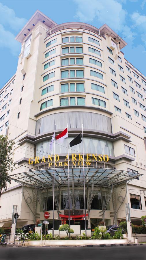 Hotel Grand Arkenso Park View Semarang Esterno foto