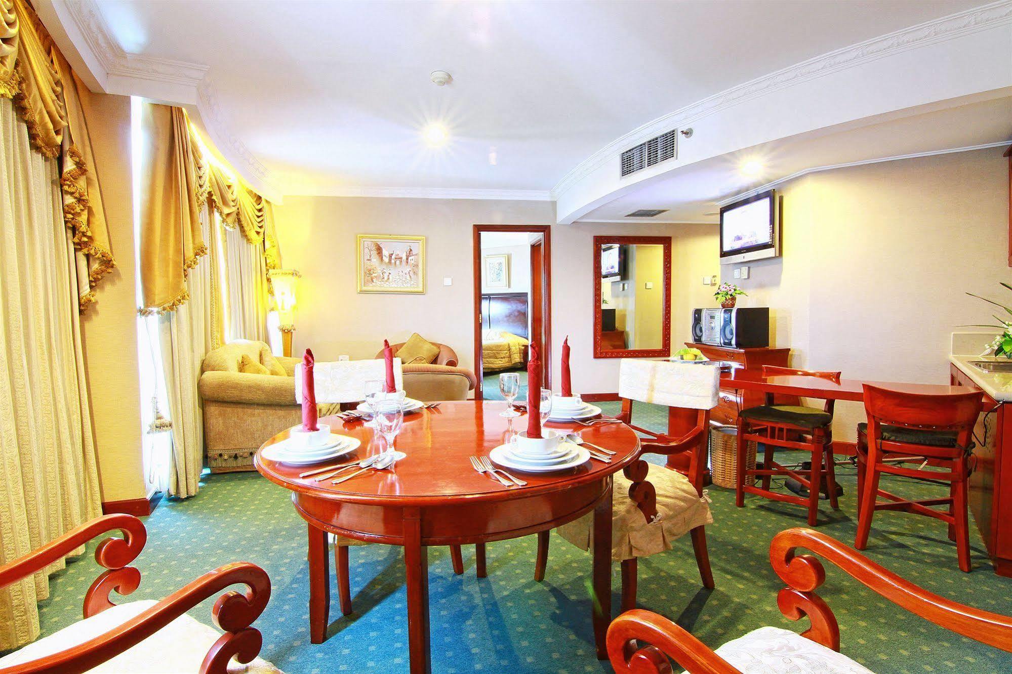 Hotel Grand Arkenso Park View Semarang Esterno foto