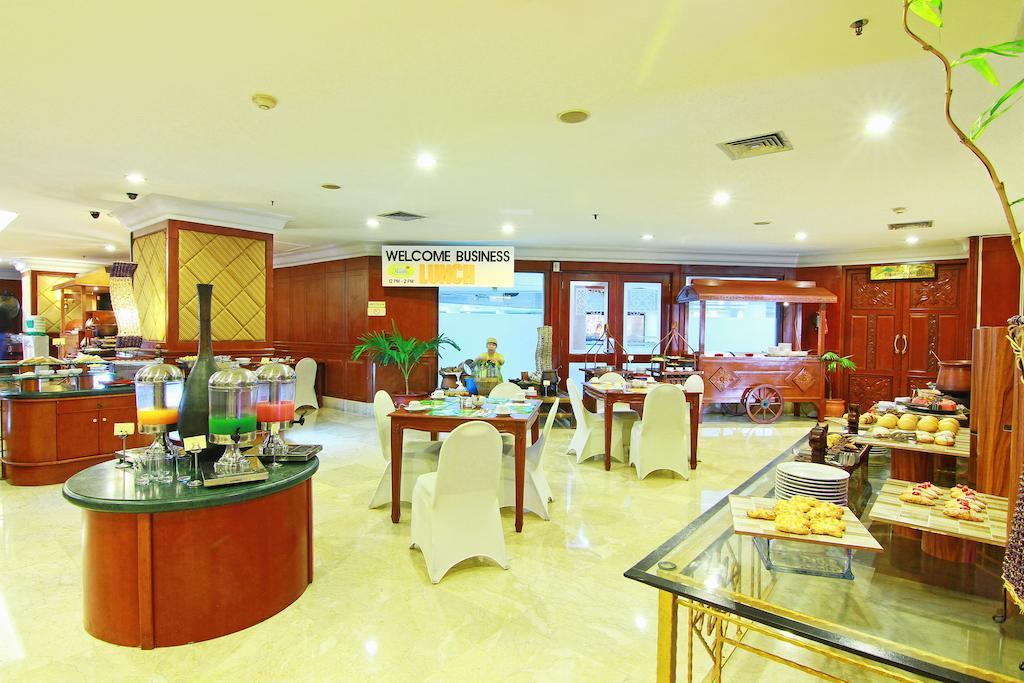 Hotel Grand Arkenso Park View Semarang Esterno foto